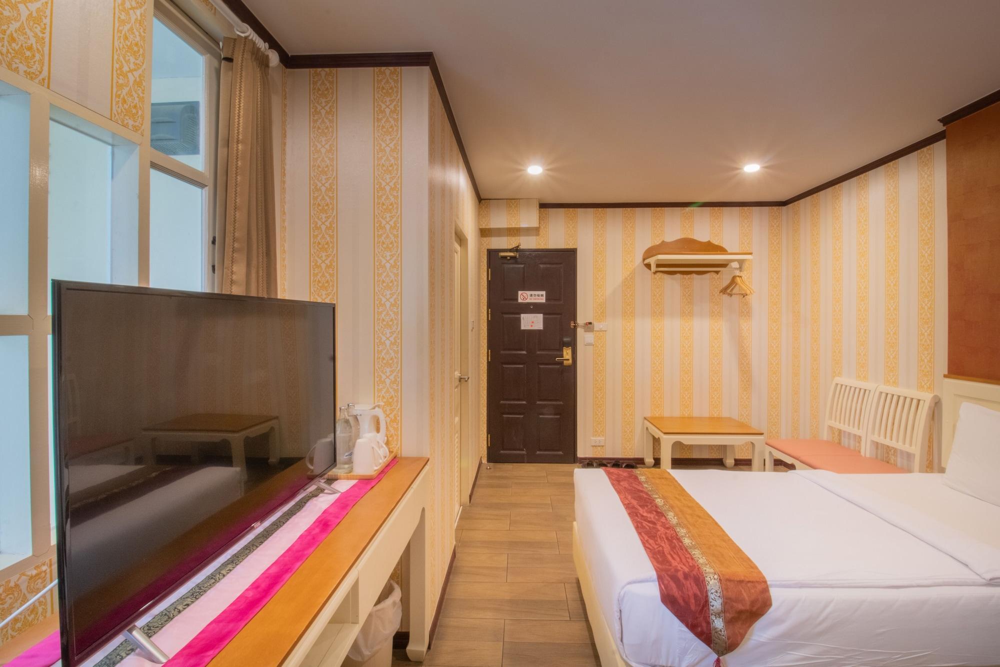 J&Y Hotel Latphrao 35 Bangkok Esterno foto