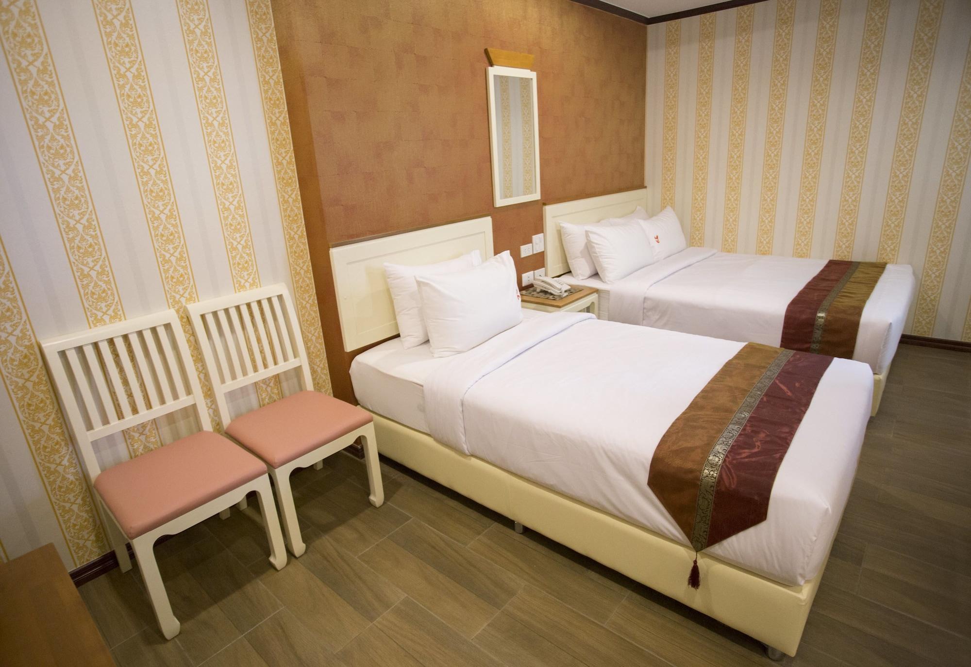 J&Y Hotel Latphrao 35 Bangkok Esterno foto