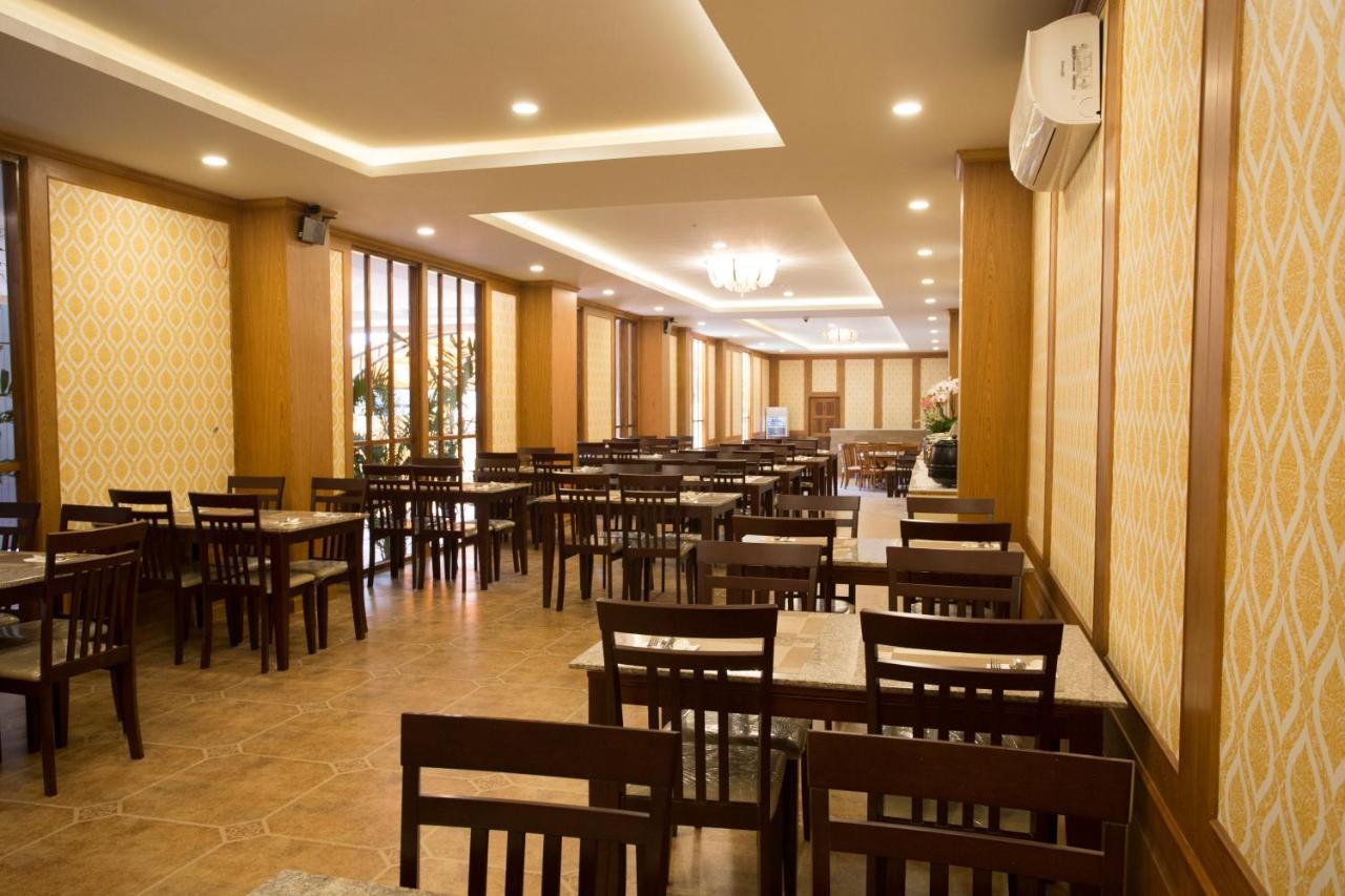 J&Y Hotel Latphrao 35 Bangkok Esterno foto
